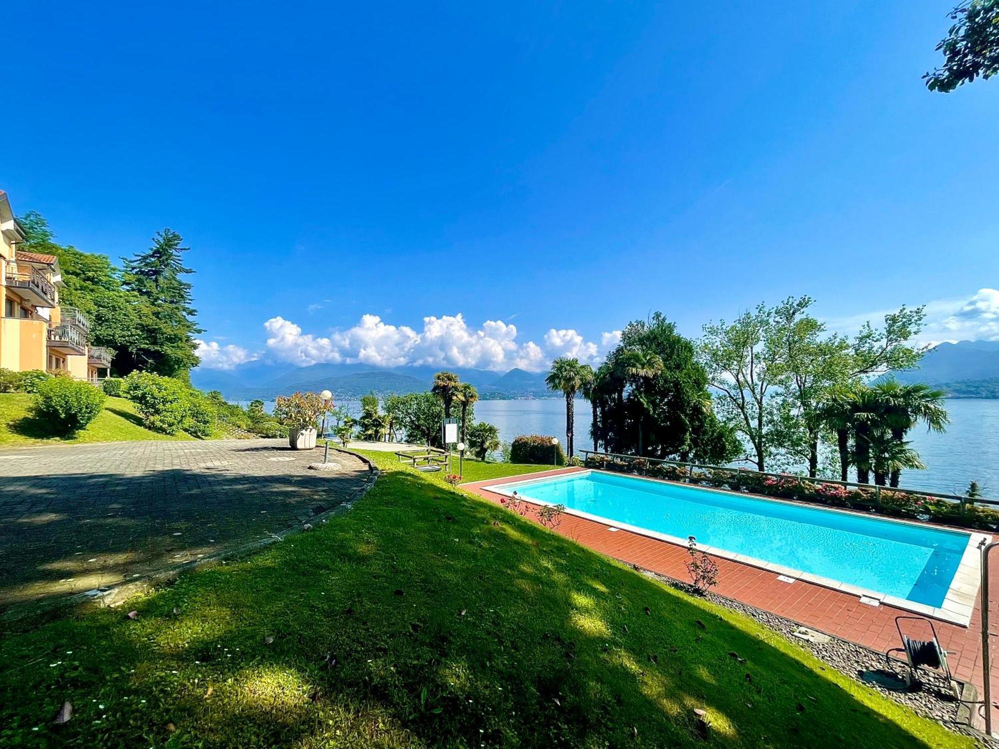 Casa vacanze Elegant & Comfortable Modern With Swimming Pool Stresa