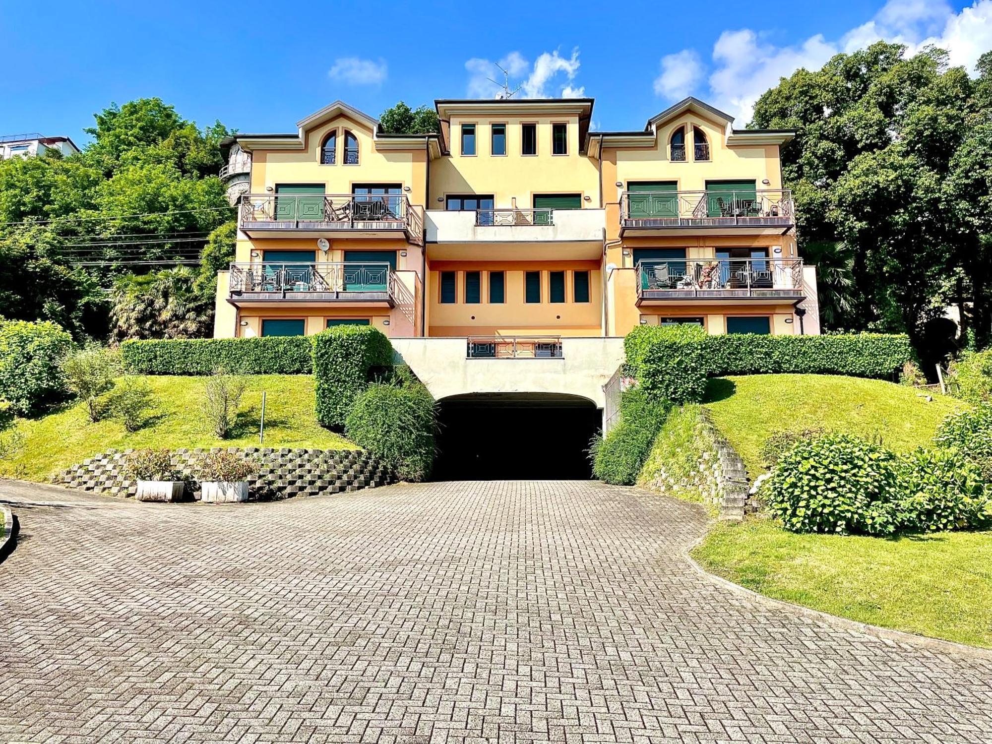 Elegant & Comfortable Modern With Swimming Pool