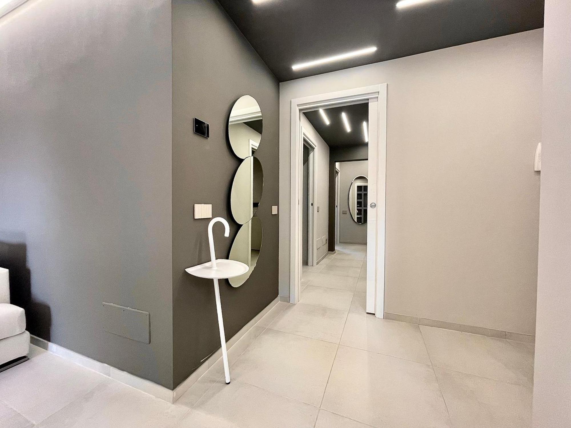 Elegant & Comfortable Modern With Swimming Pool *